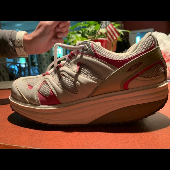 MBT Women’s Running Shoes - Picture 3 of 7